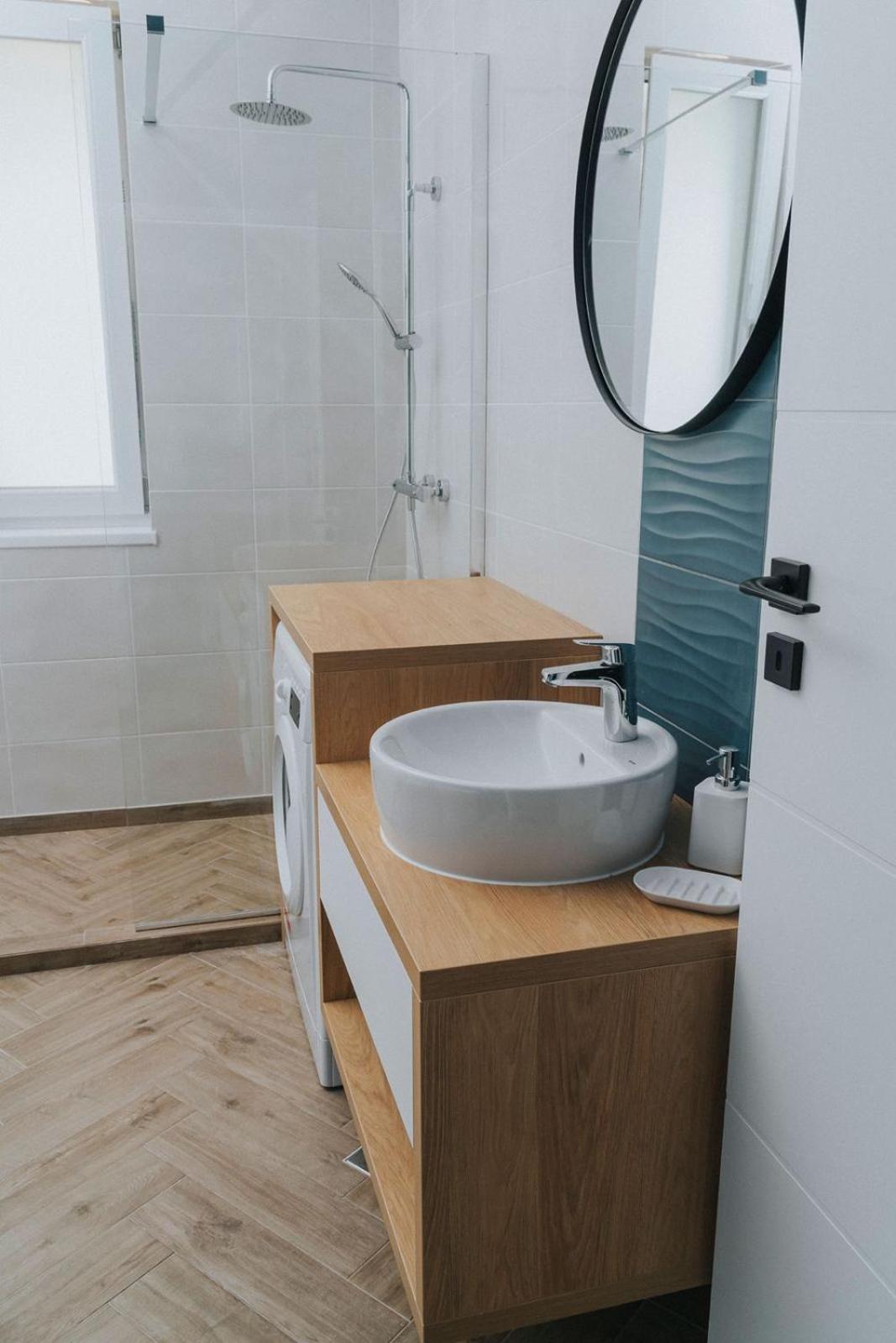 Charlotte Piata Unirii - Free Private Parking 2Bedrooms Apartment Oradea Exterior foto